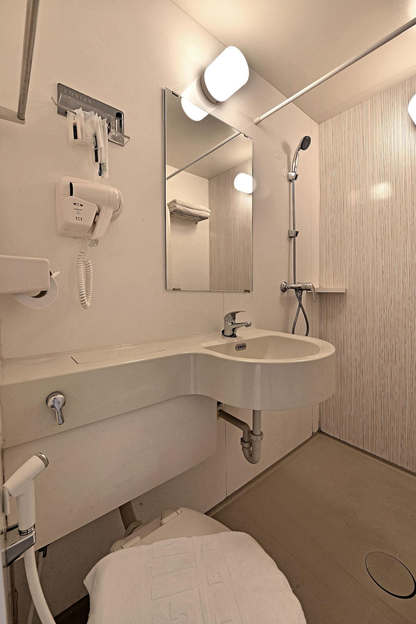 Zodiak Asia Afrika By Kagum Hotels Bandung Kültér fotó