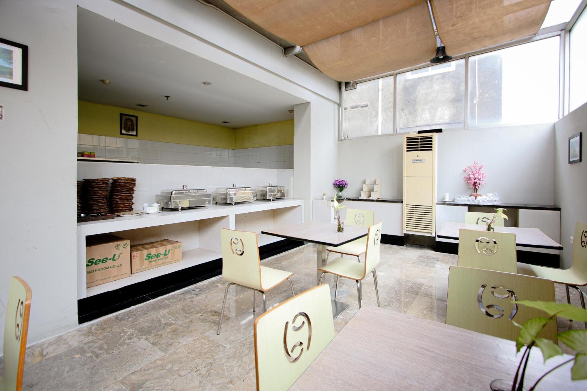 Zodiak Asia Afrika By Kagum Hotels Bandung Kültér fotó