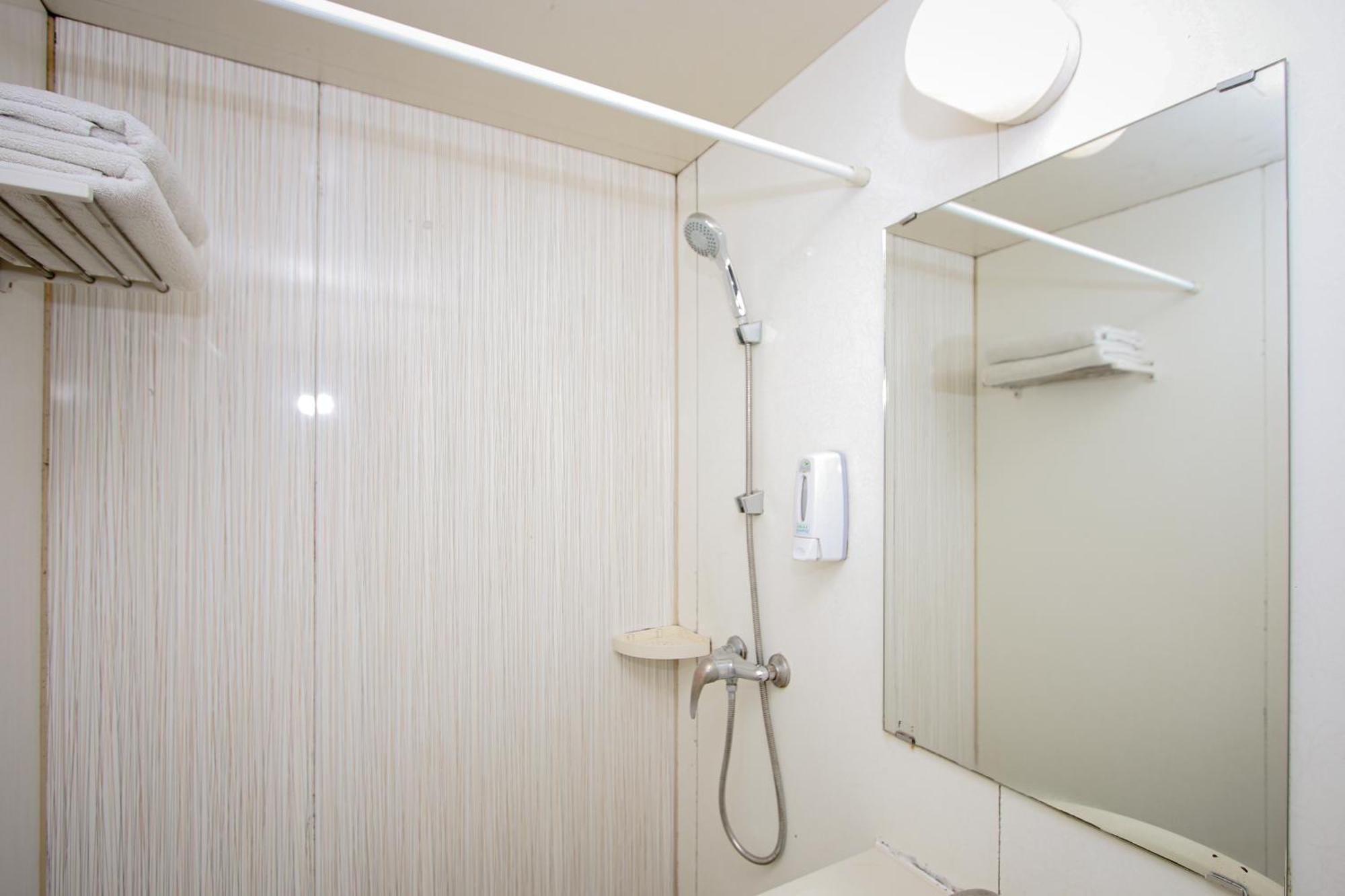 Zodiak Asia Afrika By Kagum Hotels Bandung Kültér fotó