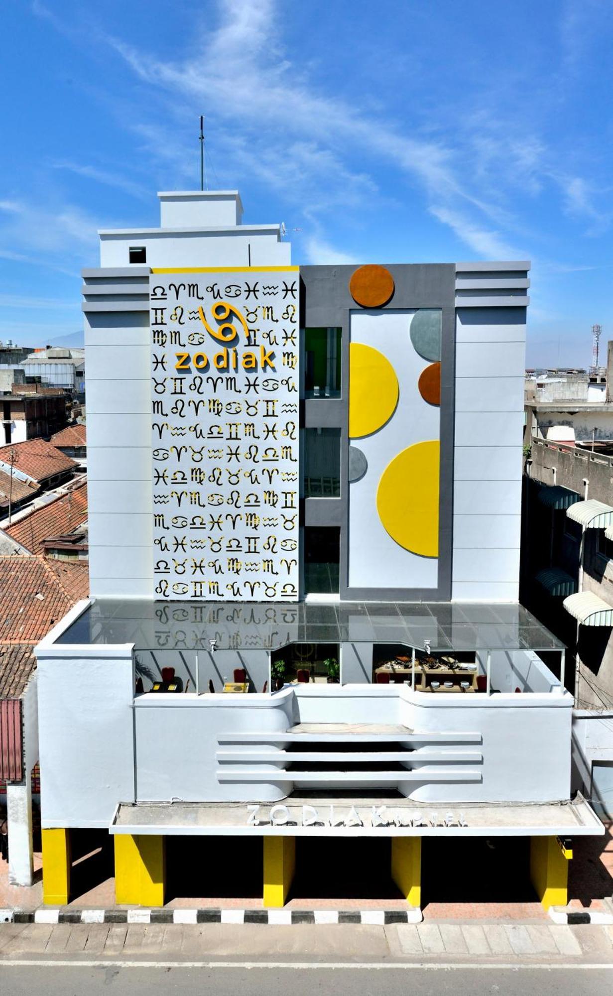Zodiak Asia Afrika By Kagum Hotels Bandung Kültér fotó