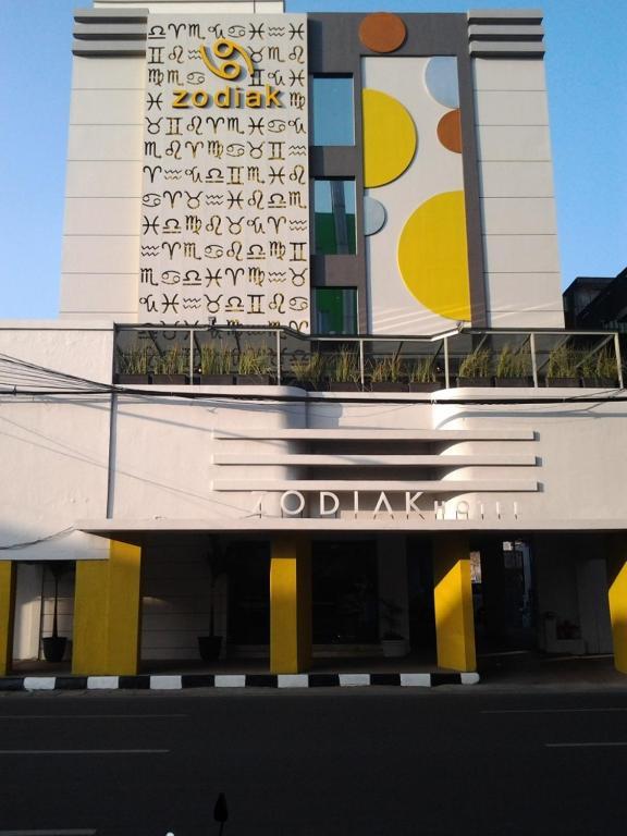 Zodiak Asia Afrika By Kagum Hotels Bandung Kültér fotó