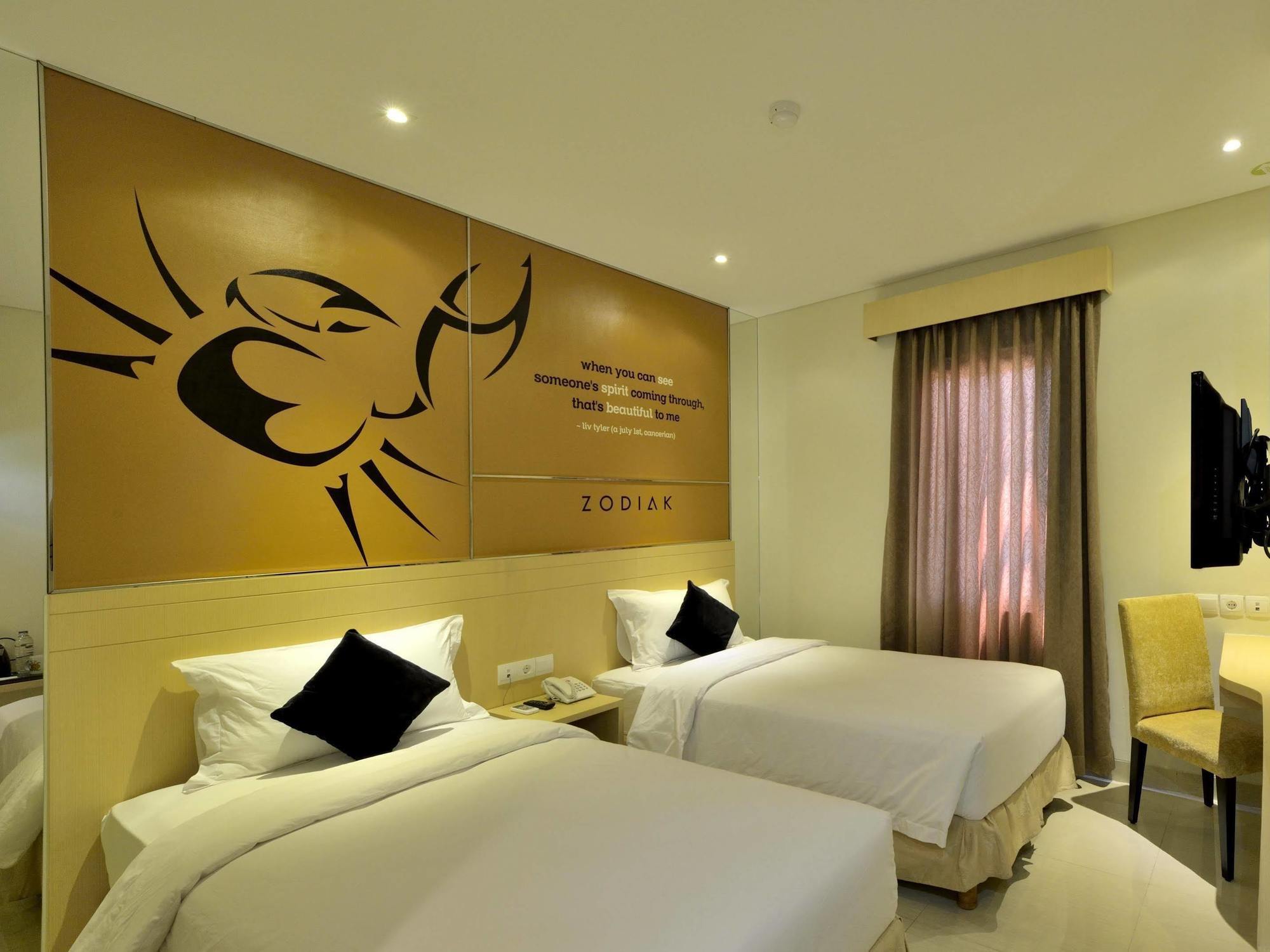 Zodiak Asia Afrika By Kagum Hotels Bandung Kültér fotó