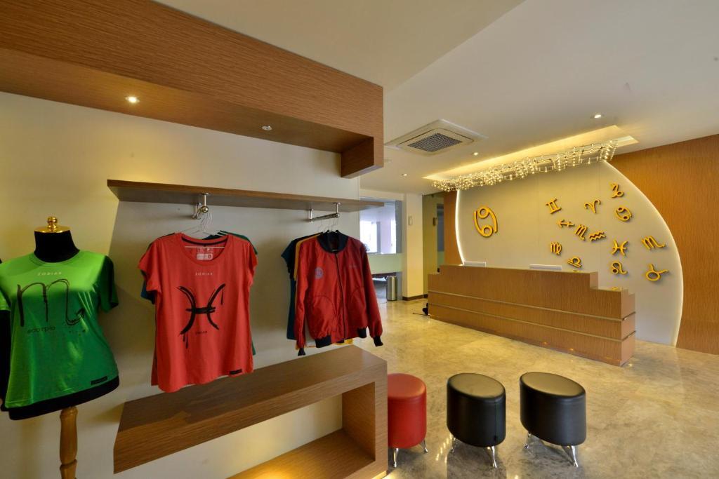 Zodiak Asia Afrika By Kagum Hotels Bandung Kültér fotó